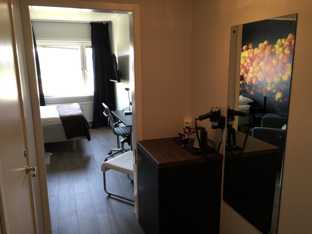 Hotell Smedjan Pajala Oda fotoğraf