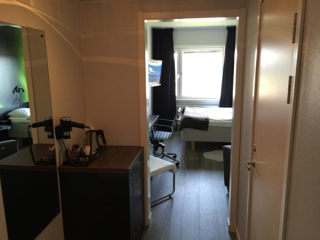 Hotell Smedjan Pajala Oda fotoğraf
